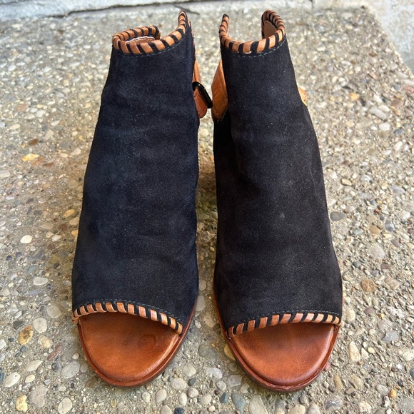 Frye Bohemian Whipstitch Suede Stacked Heel Black Peep Toe Boots Size 10 - Picture 3 of 12